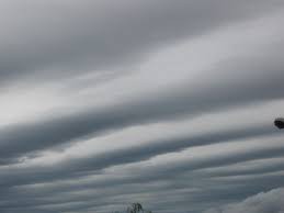 hullámos rétegfelhő,alapja néha csak 50m-en található